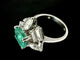 Bague 56 Bague or blanc sertie d'une émeraude de 2,20 carats et 2,20 carats de diamants 58 Facettes