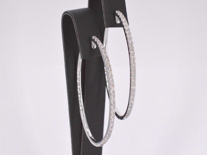 Boucles d'oreilles Boucles d'oreilles créoles en or blanc avec diamants 58 Facettes 2053