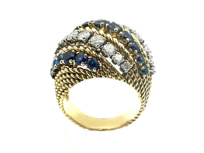 PIAGET. Bague vintage or jaune 18K, saphirs et diamants