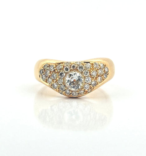 Bague 56 Bague ondulée or jaune et diamants 58 Facettes