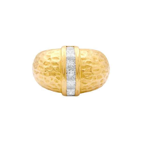 Bague 52 Bague or jaune texturé et diamants taille princesse. 58 Facettes 34692