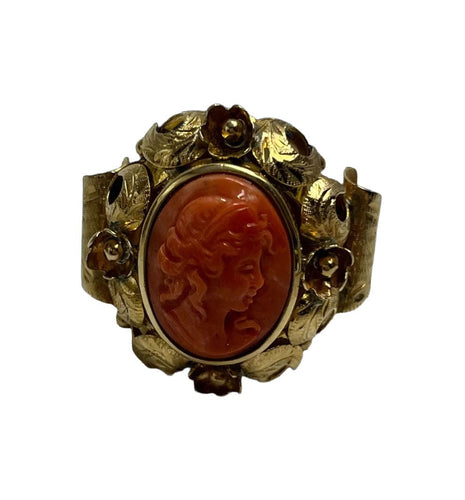 Bague 65 Bague de style baroque, avec camée corail 58 Facettes