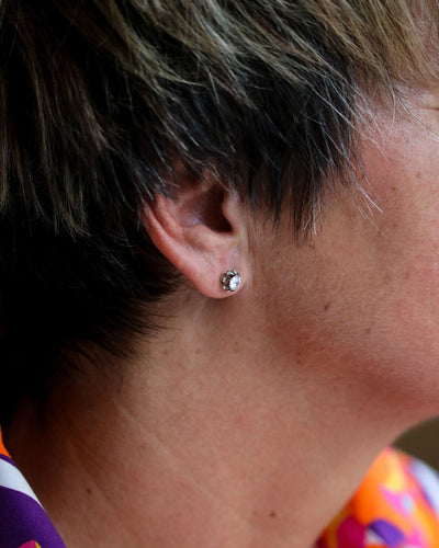 Boucles d'oreilles Paire de Puces d'Oreilles Anciennes Or blanc Diamants 58 Facettes A11533