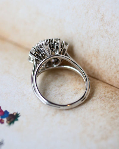 Bague 51 Bague Dôme Marguerite 1950 Diamants Or Blanc 58 Facettes A11664