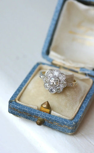 Bague 60 Bague marguerite or jaune platine et diamants 58 Facettes