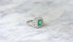 Bague Bague Art Déco Emeraude 1,00 Ct et Diamants sur Platine 58 Facettes