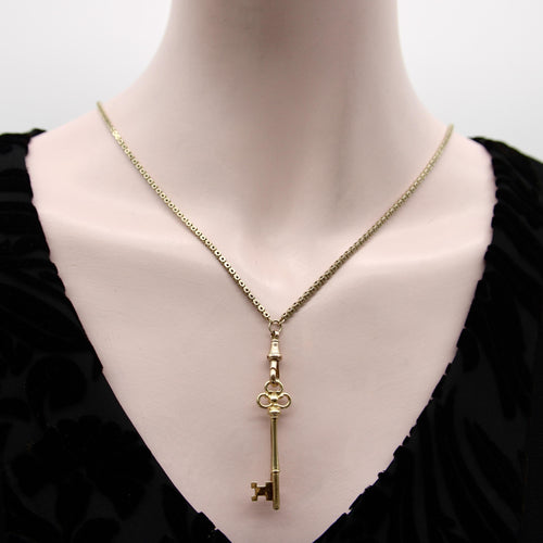 Tiffany & Co. - Vintage Gold Tiffany & Co. Key Brooch 58 Facettes A2006S