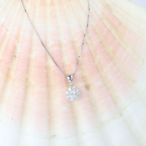 Collier Collier avec pendentif rosette en or blanc 18k et diamants 58 Facettes 159/24R