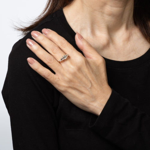 Bague 54 Bague d'anniversaire vintage en or jaune 14 carats, taille 7, sertie de 5 diamants (1,40 ct au total). 58 Facettes G14065