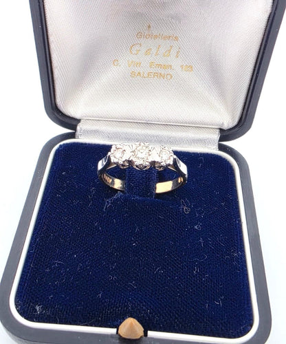 Bague 55 Bague en or blanc et jaune avec diamants 58 Facettes