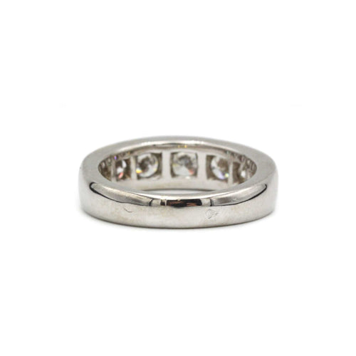 Bague 54 Bague - Or blanc et diamants 58 Facettes 1063