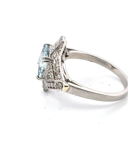 Bague 54 Bague en platine avec aigue-marine et diamants 58 Facettes