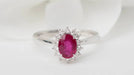 Bague 54 Bague marguerite or blanc, rubis ovale, diamants 58 Facettes 32240