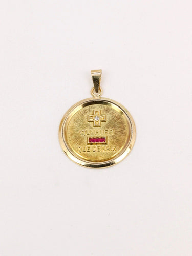 Pendentif Médaille amour Augis ronde Plus qu'hier moins que demain or jaune diamant rubis 58 Facettes J517