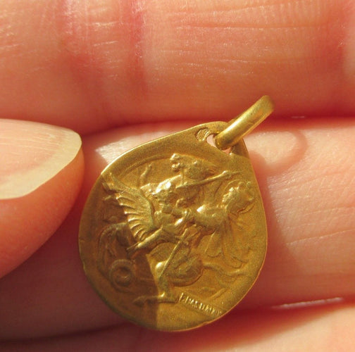 Rasumny - Médaille pendentif Art Nouveau biface Saint Georges en or jaune 18k