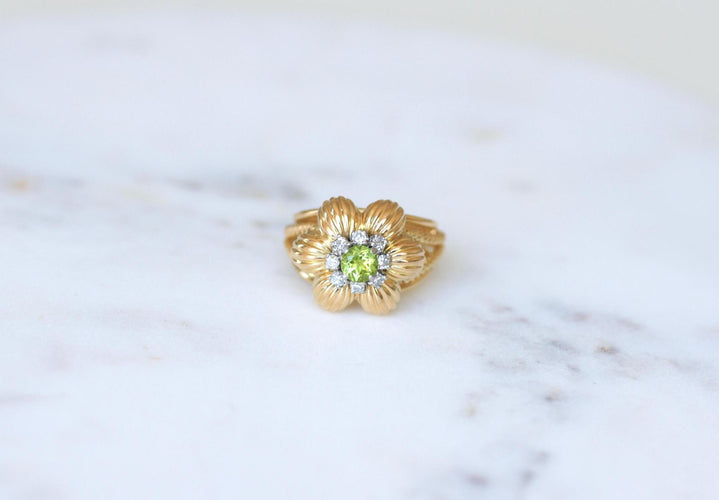 Bague 60 Bague Cocktail Fleur Péridot Diamants Or Jaune 58 Facettes