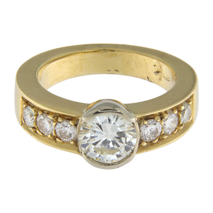 Bague en or jaune avec diamants taille brillant