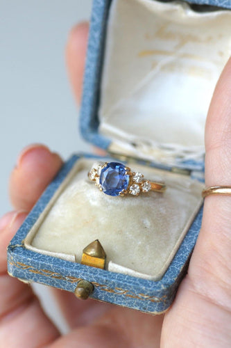 Bague 52 Bague Saphir Ceylan 1.60 Cts et Diamants 58 Facettes