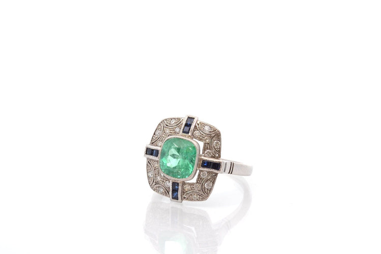 Bague 55 Bague art déco émeraude, diamants et saphirs 58 Facettes 27176