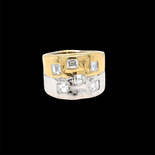 Bague 55 Bague Faraone en or jaune et blanc avec diamants taille émeraude 58 Facettes