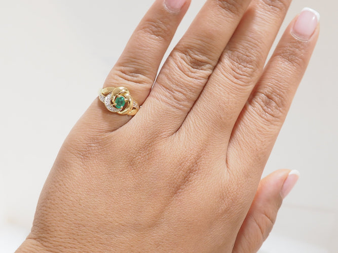 Bague 52.5 Bague vintage en or jaune, émeraude et diamants 58 Facettes 33274