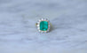 Bague 52.5 Bague Marguerite Emeraude Colombie 3.20 Cts et Diamants 58 Facettes