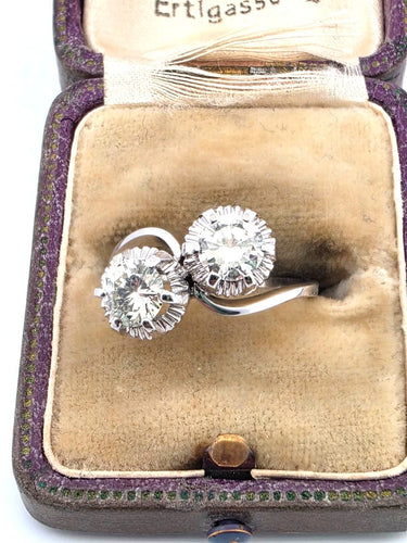 Bague en or blanc avec diamants