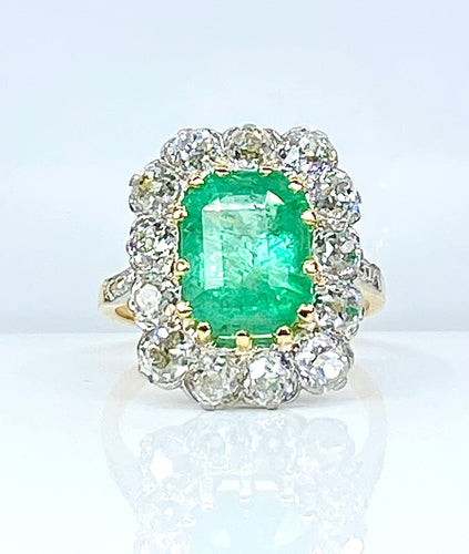 Bague 52 Bague marguerite en or 18 carats, émeraude 3,49 ct et diamants 58 Facettes AB567