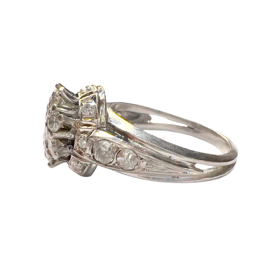 Bague BAGUE EN OR BLANC 18 KT AVEC DIAMANTS, ÉPOQUE 1945 58 Facettes CH54(CH418)