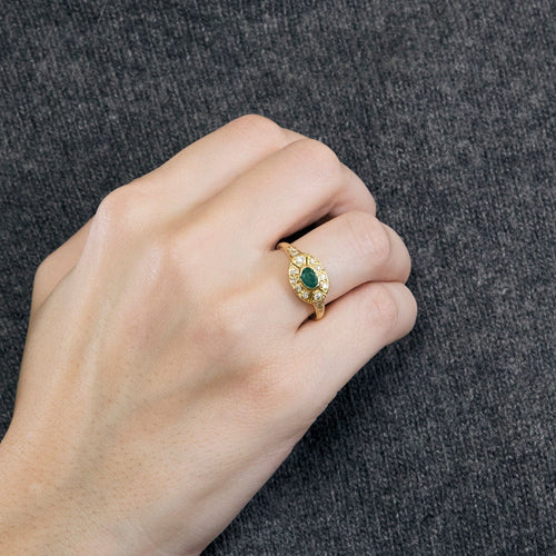 56.5 Bague vintage or jaune diamants émeraude. 58 Facettes