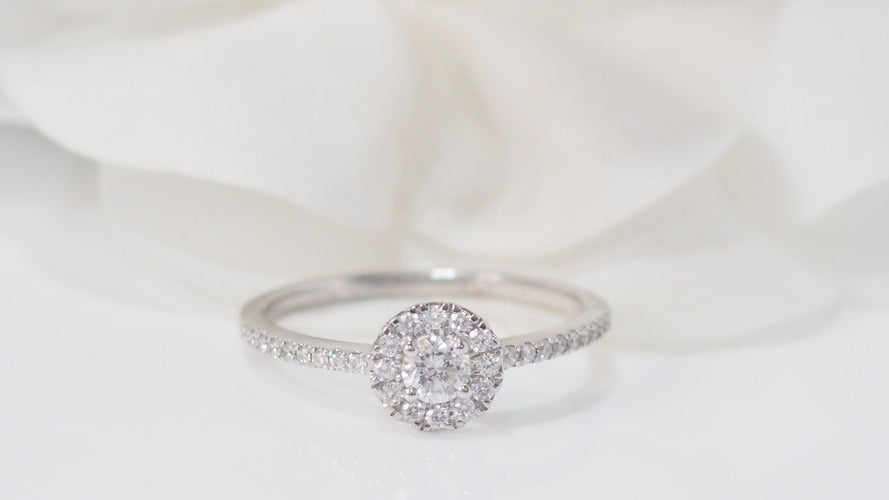 Bague 52.5 Bague solitaire en or blanc et diamant 58 Facettes 32080