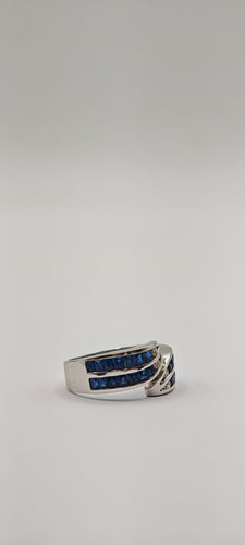 Bague en or blanc, saphir et diamants