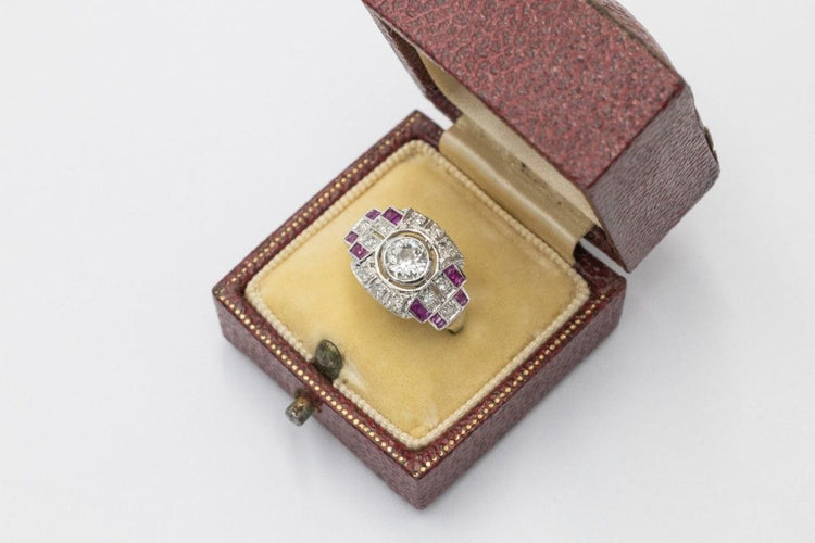 Bague Art Déco géométrique en or blanc 14k avec diamants et rubis