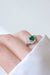 Ring 64 Art Deco Emerald and Diamond Ring, Platinum 58 Facettes