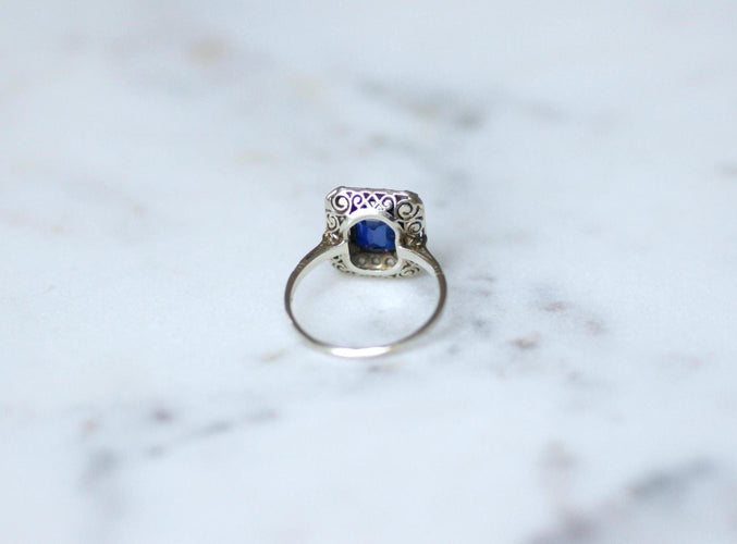 Bague 57 Bague de fiançailles Art déco saphirs synthétiques et diamants en or blanc 18k et platine 58 Facettes