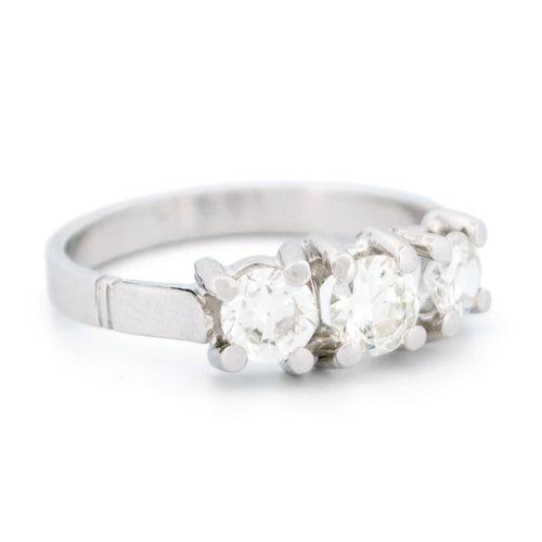 Bague 53 Bague Trilogie Diamants 58 Facettes 0472804AB5EE4A159037190DC21CD41A