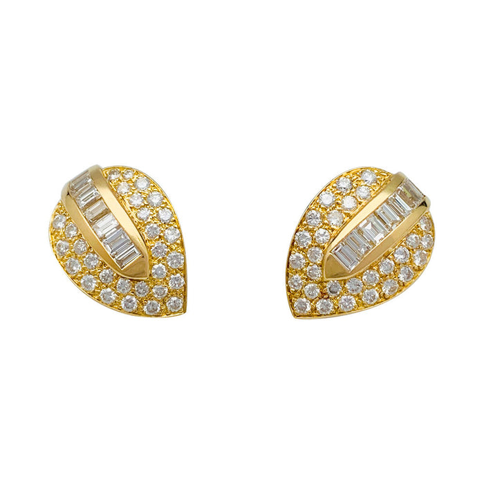 Boucles d'oreilles "Feuilles" en or jaune et diamants.