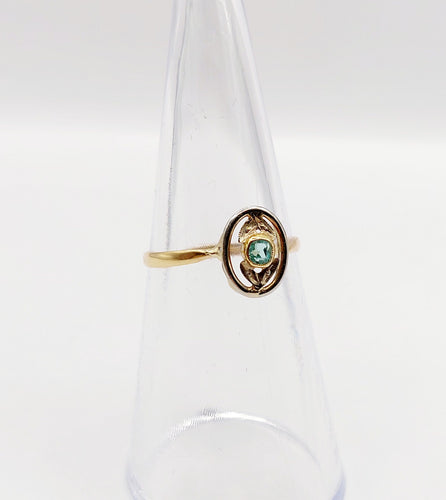 Bague 51 Petite bague Art Nouveau or jaune et pierre verte (circa 1910) 58 Facettes A06017