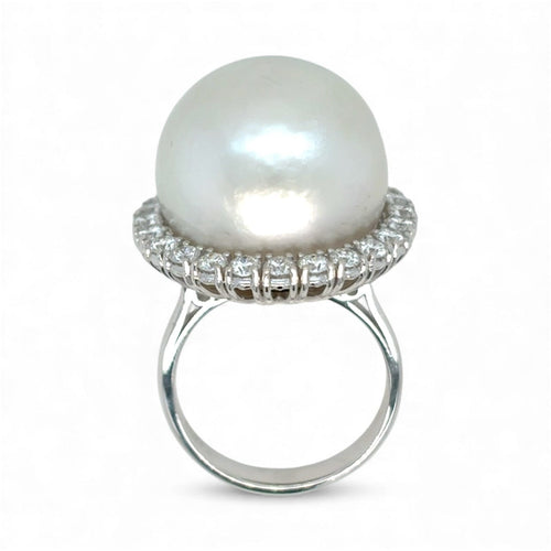 Bague 54 Bague rétro en or blanc avec perle des mers du Sud et diamant 58 Facettes