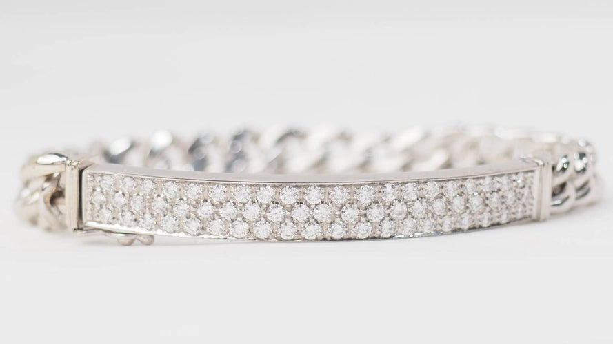 Bracelet Bracelet souple en or blanc pavé de diamants 58 Facettes 32978