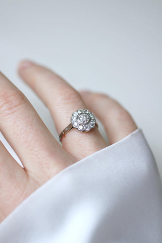 Bague 53 Bague Marguerite Art Déco Or blanc, Platine, Diamant 1,60 Cts 58 Facettes