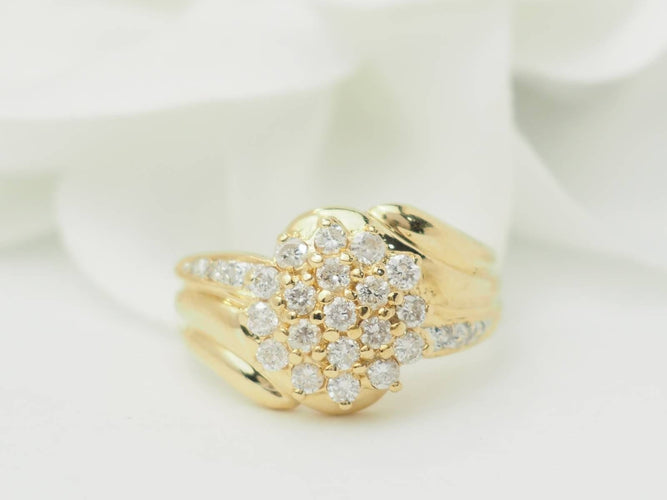 Bague 52 Bague en or jaune pavage de diamants 58 Facettes 33391