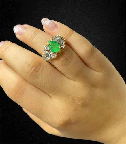 Bague Bague en forme de goutte ornée d'émeraude et de diamants 58 Facettes