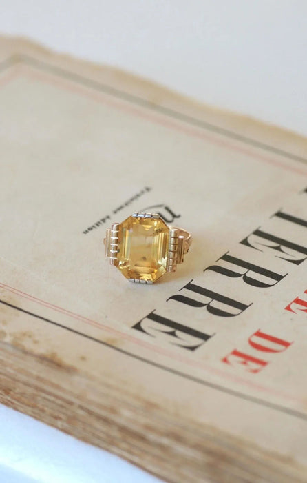 Bague Art Déco or jaune et blanc citrine