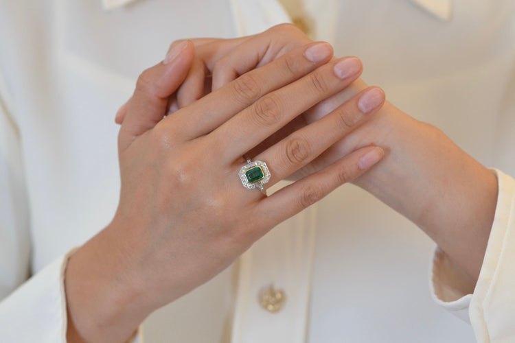 Bague 52 Bague émeraude et diamants en platine et or rose 58 Facettes 25556 25237