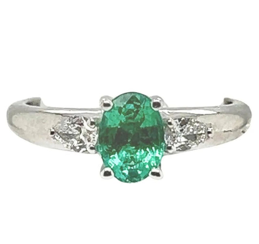 Bague Bague Or Blanc Émeraude et Diamants 58 Facettes