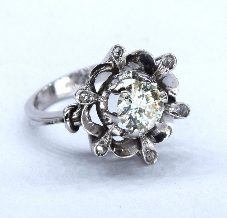 Bague 53 Bague ancienne en or et diamants 58 Facettes