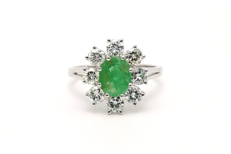 Bague contemporaine or blanc, émeraude et diamants (+/- 1.40 ct)