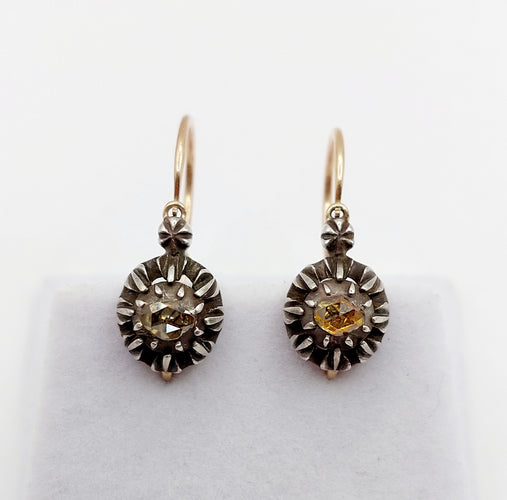 Dormeuses victorienne or rose 18k, argent et diamants taille roses sur paillons (circa 1870)