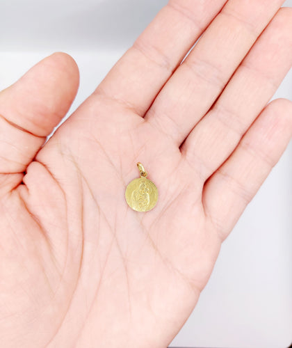 Pendentif Médaille religieuse vintage or jaune double face Notre Dame du Mont Carmel 58 Facettes A05604